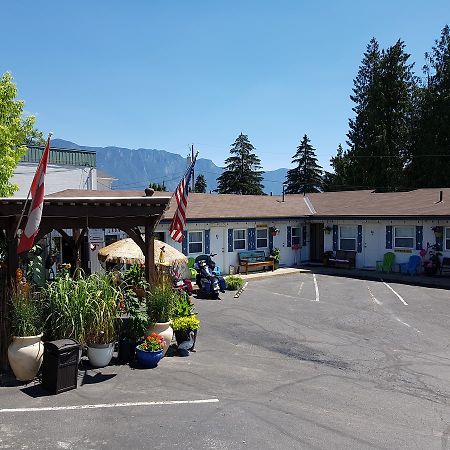 Creston Valley Motel Εξωτερικό φωτογραφία