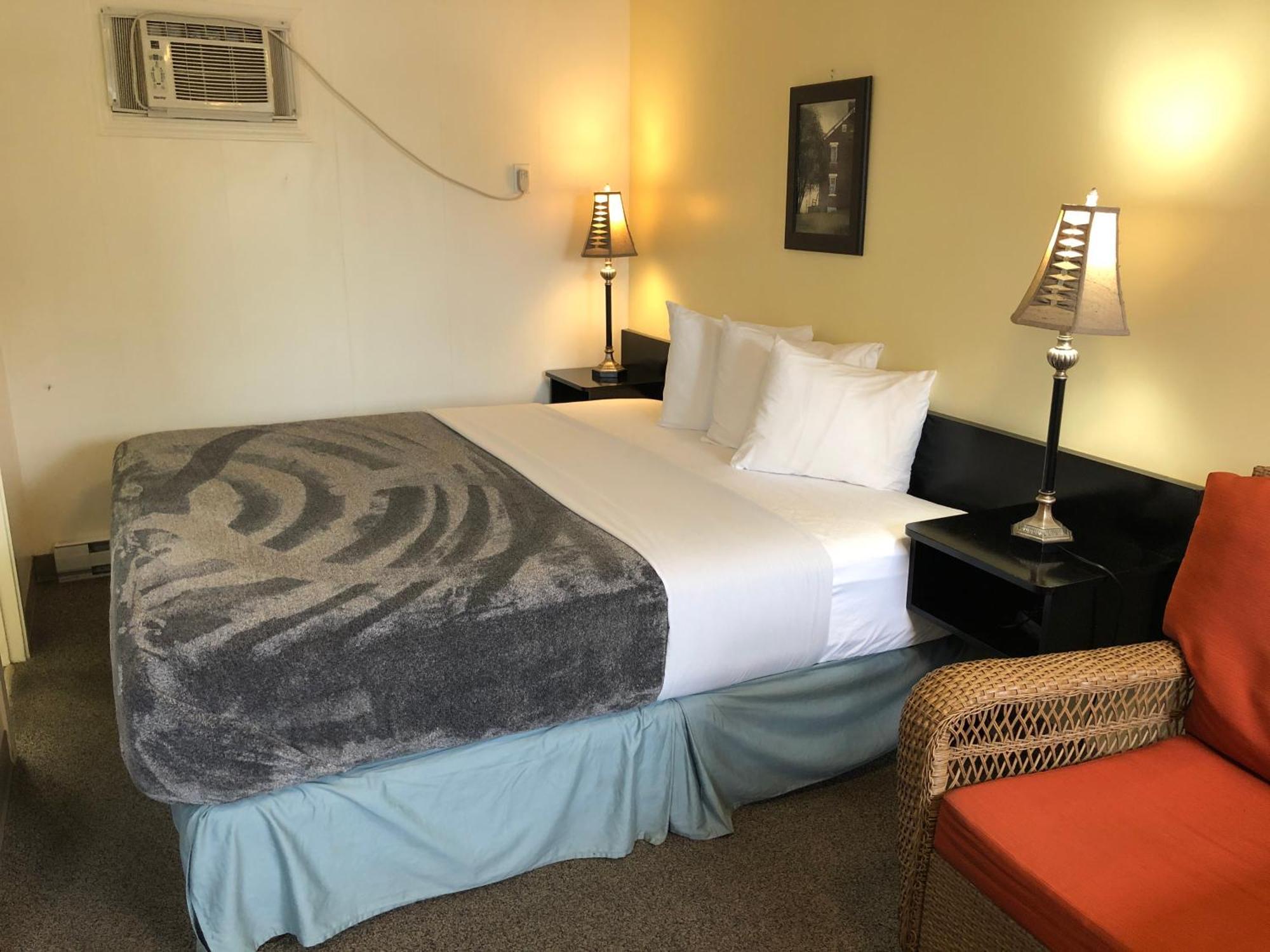 Creston Valley Motel Εξωτερικό φωτογραφία
