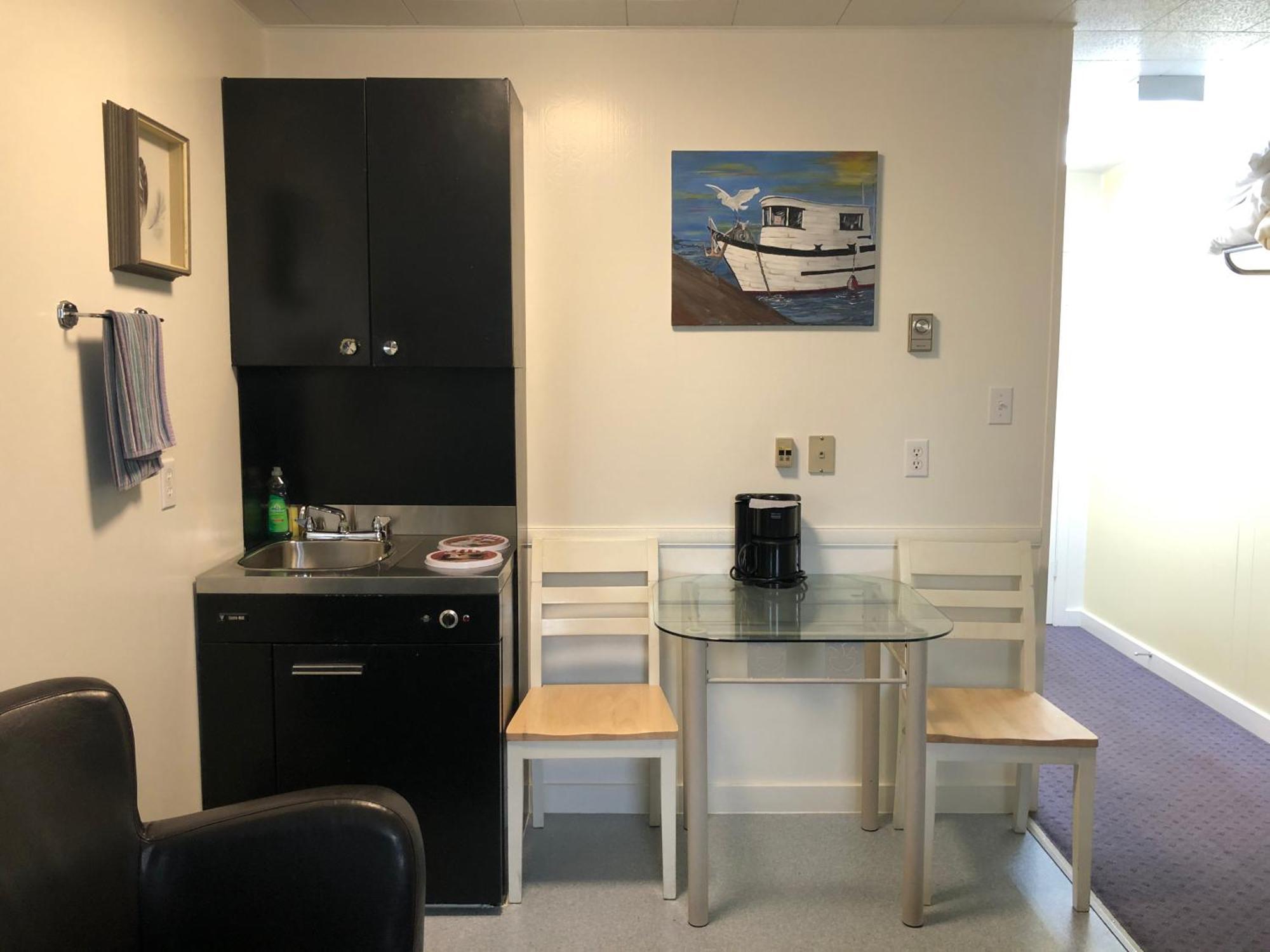 Creston Valley Motel Εξωτερικό φωτογραφία