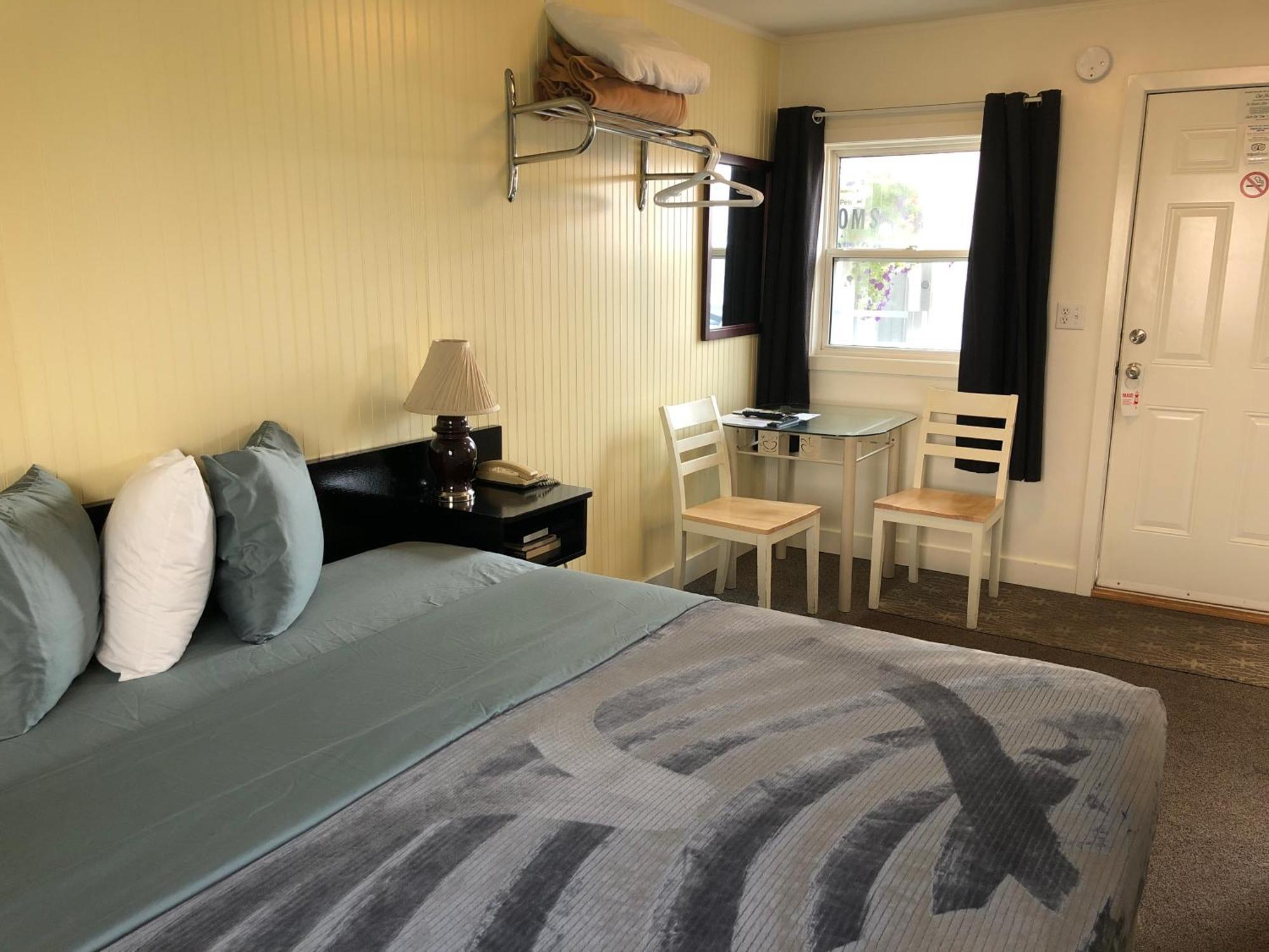 Creston Valley Motel Εξωτερικό φωτογραφία