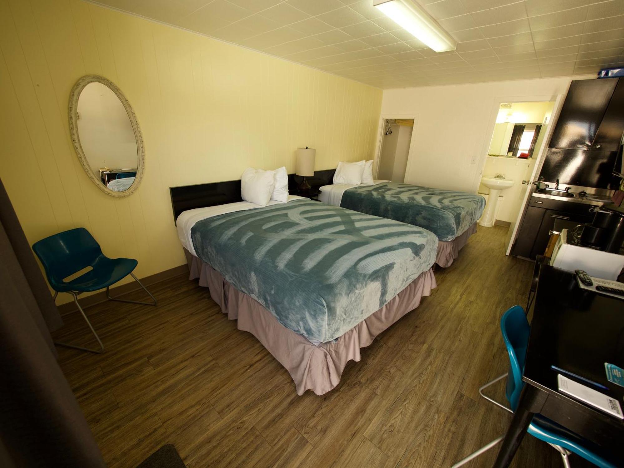 Creston Valley Motel Εξωτερικό φωτογραφία