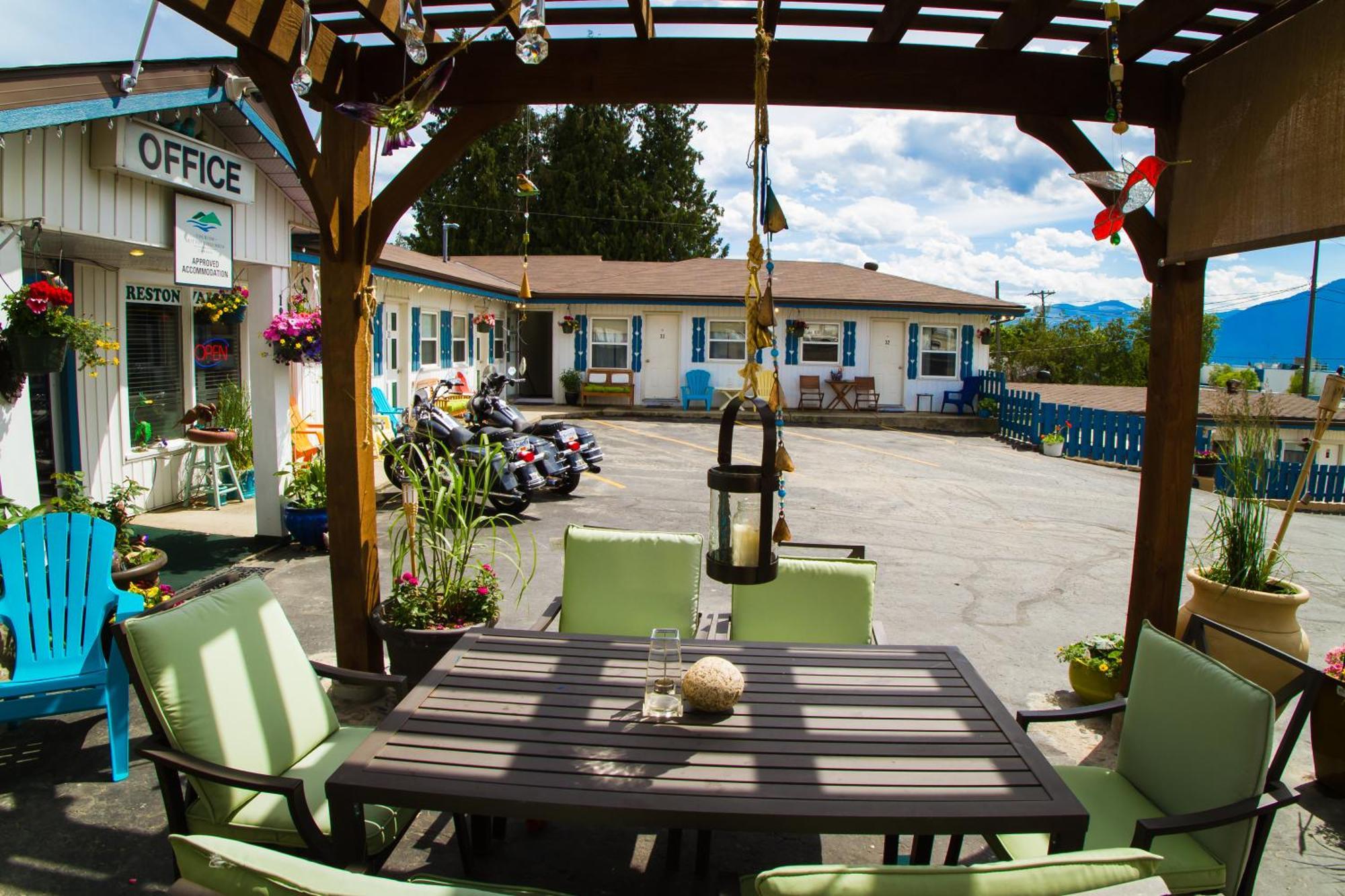 Creston Valley Motel Εξωτερικό φωτογραφία