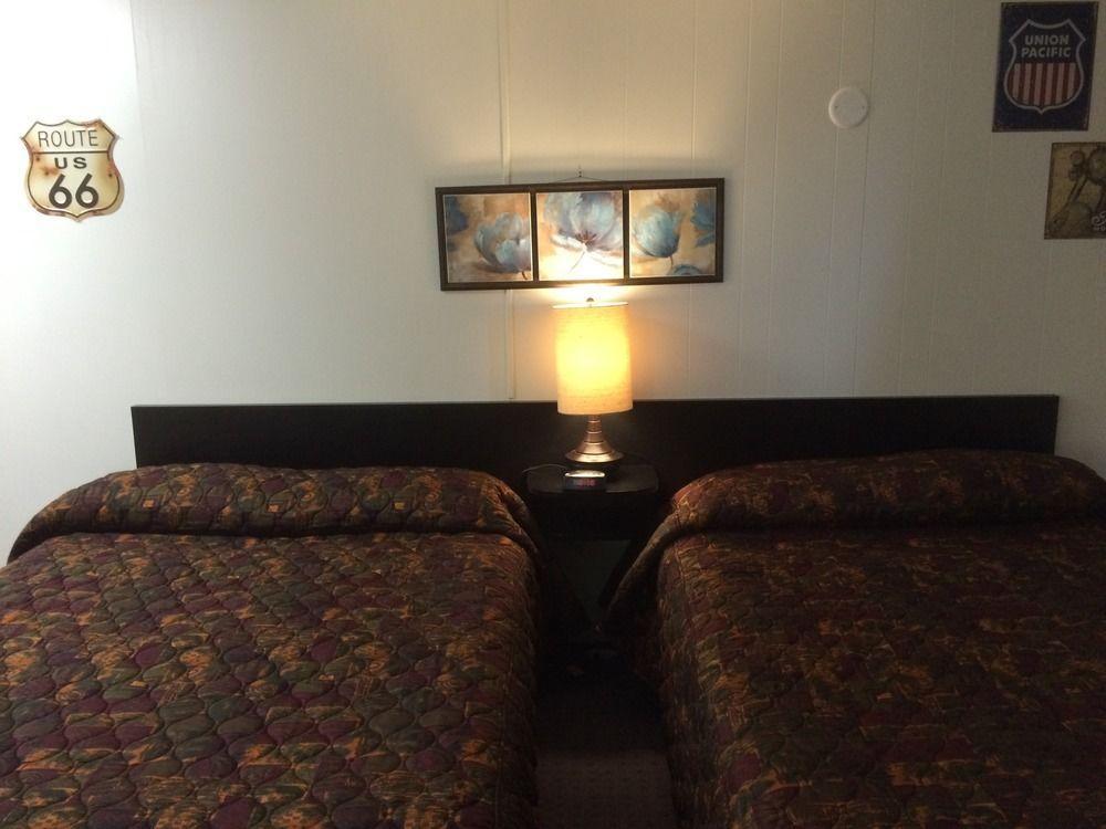 Creston Valley Motel Εξωτερικό φωτογραφία