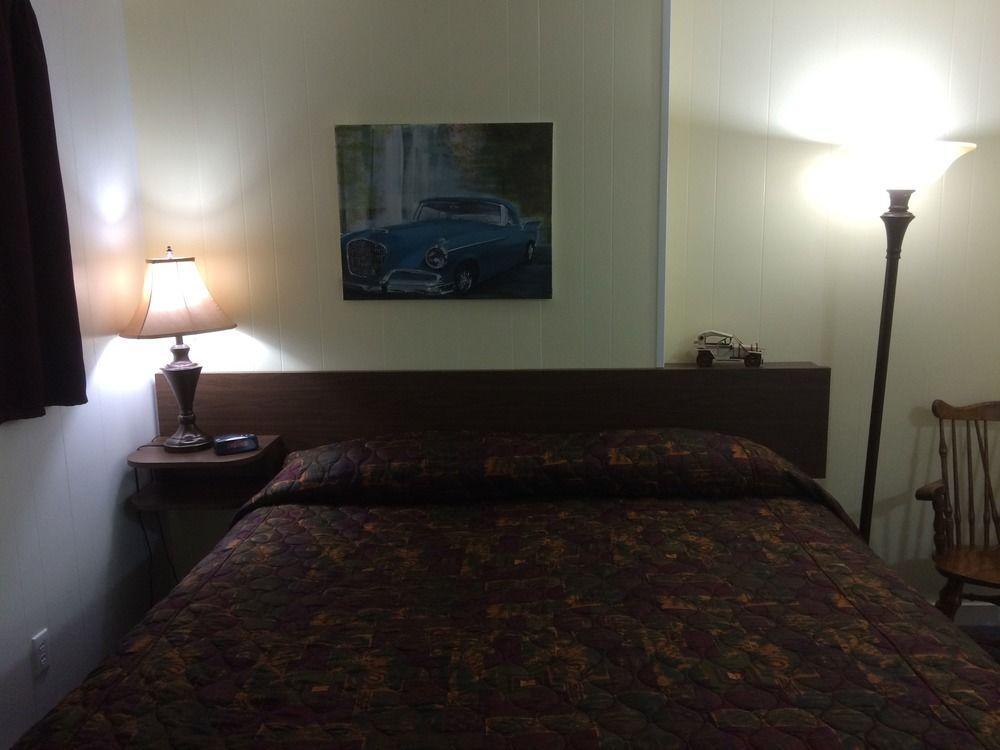 Creston Valley Motel Εξωτερικό φωτογραφία