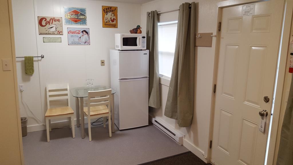Creston Valley Motel Εξωτερικό φωτογραφία