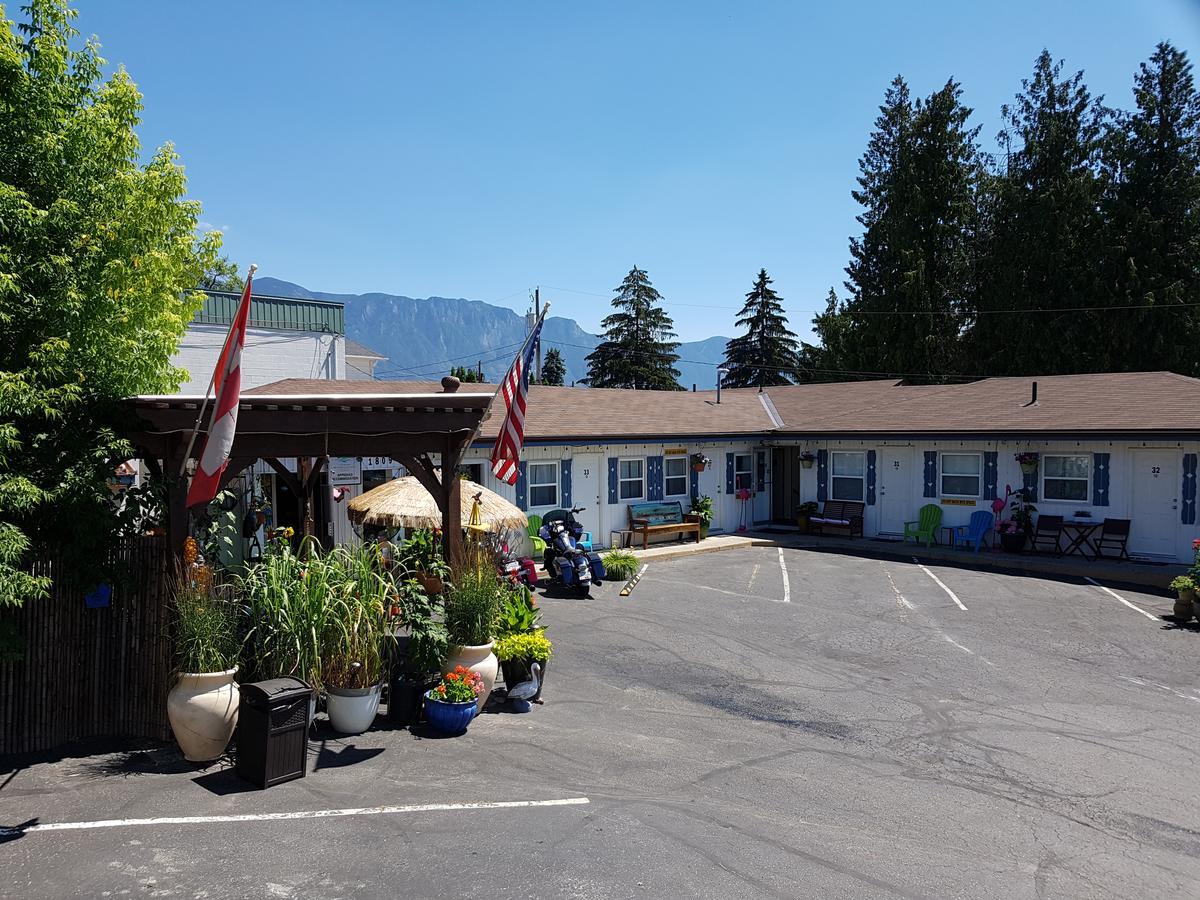 Creston Valley Motel Εξωτερικό φωτογραφία
